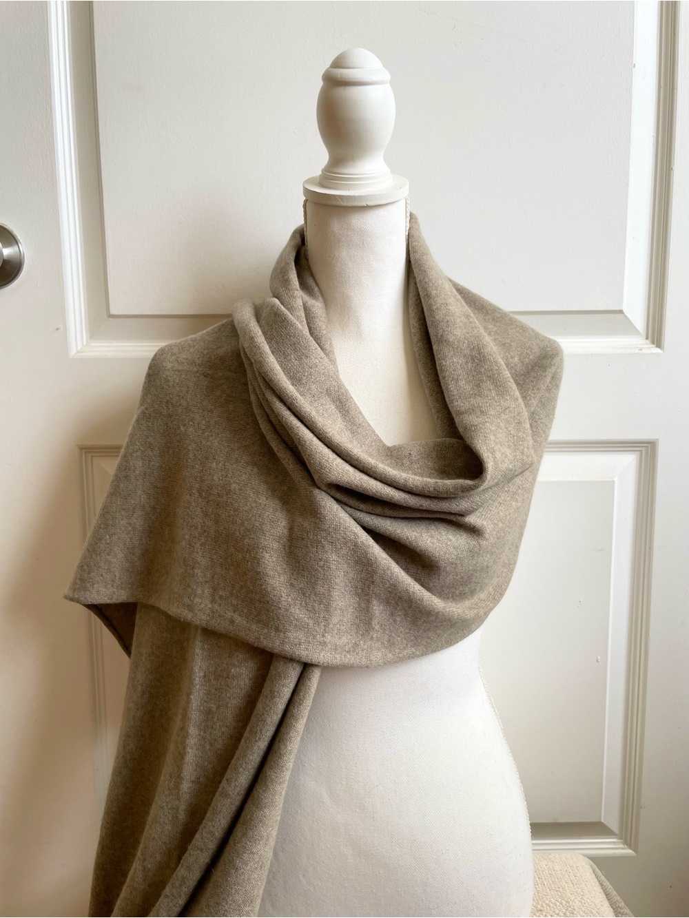 Anne Klein 100% Fine Cashmere Wrap Shawl Scarf 19x 80”